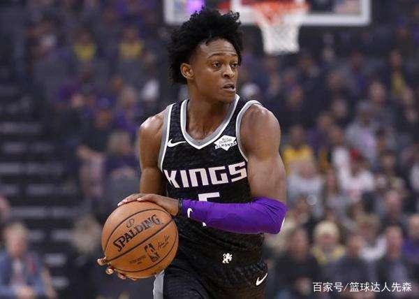 利用职位便 利用职位便